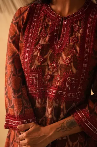 Maroon embroidered cotton kurta set