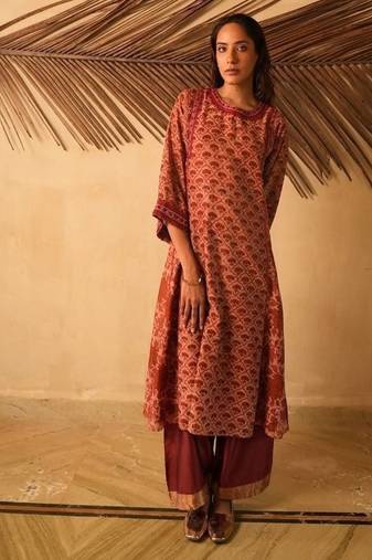 Maroon embroidered cotton kurta set