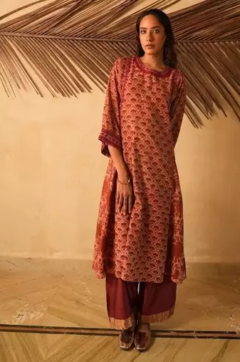 Maroon embroidered cotton kurta set