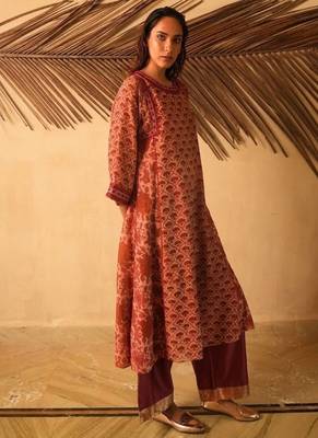 Maroon embroidered cotton kurta set 2