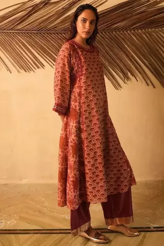 Maroon embroidered cotton kurta set