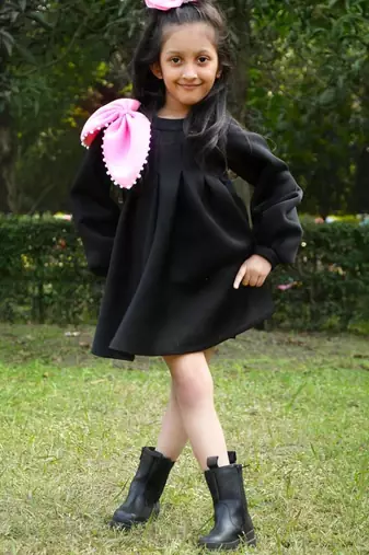 Black plain cotton dress