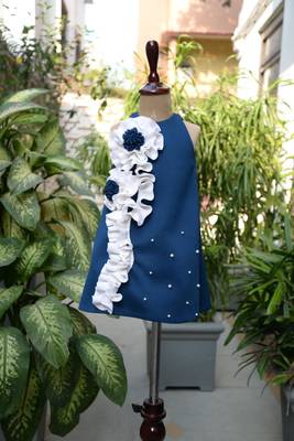 Blue embroidered cotton dress 2