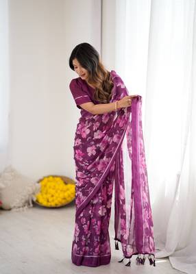 bright moss satin patta printed saree 4