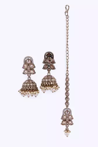 Splendid leaf and paisley design pearls guchha gold plated choker necklace set with maangikka for women and girls