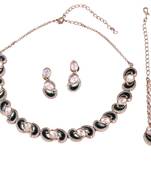 Eye-catchy round and paisley design gold plated choker necklace set with maangikka for women and girls