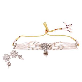 Fabulous flower design gold plated pearl choker necklace set for women and girls 1