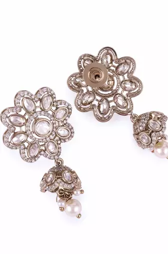 Fabulous flower design gold plated pearl choker necklace set for women and girls