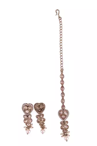 heart & flower design gold tone choker necklace set with maang tikka