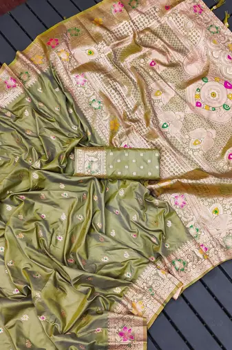 Light green soft silk blend saree with zari weaving meenakari design