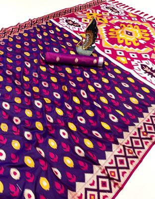 Soft silk saree with zari weawing meenakari rich pallu and unique ikkat border 2