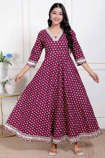 Doriyaan women maroon floral print soft cotton embroidered anarkali kurta