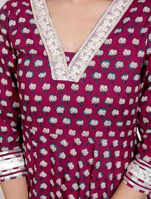  women maroon floral print soft cotton embroidered anarkali kurta 5
