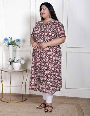  womens plus size cotton floral printed cream a-line kurta with buttons 3