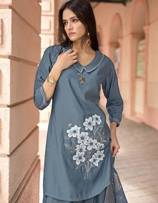 Women Russian Silk Work Hand & Thread straight  Kurta With Palazzo & Dupatta 5