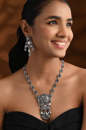 Oxidised rajwadi ganesh pendant necklace set with earrings for women (mc231ox)
