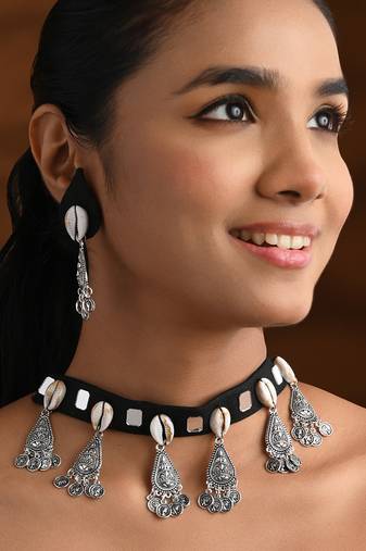 Oxidised shell motif navratri necklace set with earrings for women (mc245ox)