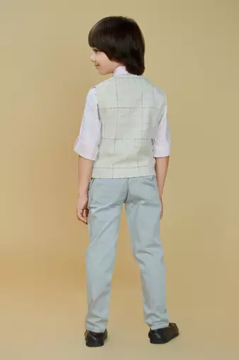Cotton woven checks shirt trouser waistcoat set-offwhite