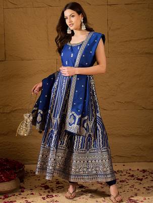 Women blue silk blend solid embroidered anarkali kurta bottom and dupatta 3