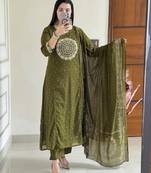 Green embroidery handwork & printed kurta  pant & dupatta set