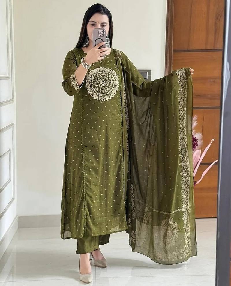 Green embroidery handwork & printed kurta  pant & dupatta set