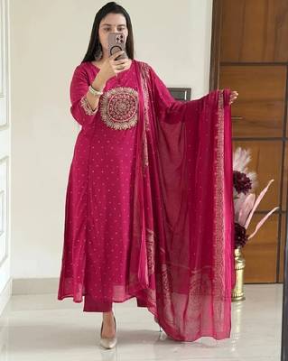 Pink embroidery handwork & printed kurta  pant & dupatta set 1