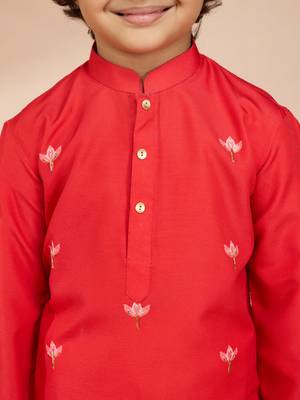  red muslin elephant print kurta with cream pyjama set 2