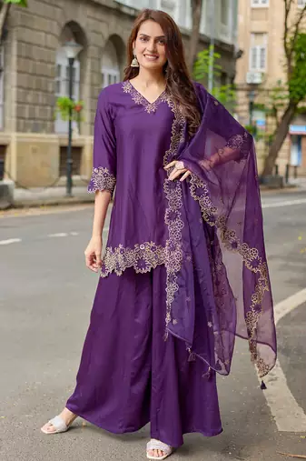 Women Gajji Slik Work Hand & Threadwork Short straight Kurta With Palazzo & Dupatta 