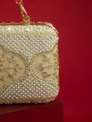 Beige floral embroidered silk clutch 4