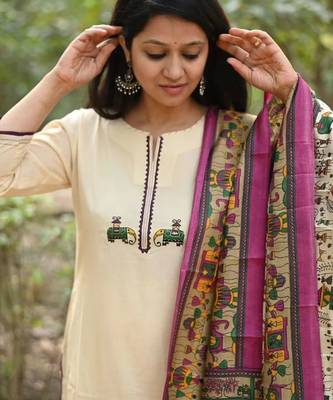 Off white embroidered cotton flex kurta and pant set with chanderi dupatta 5
