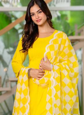 Lemon yellow embroidered cotton kurta and pant set with dupatta 4