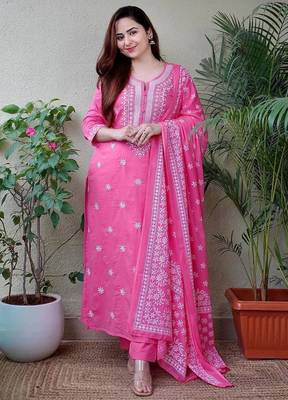 Pale magenta embroidered suit set with dupatta 1