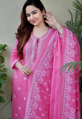 Pale magenta embroidered suit set with dupatta 2