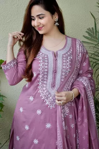 Dusty lavender embroidered suit set with dupatta