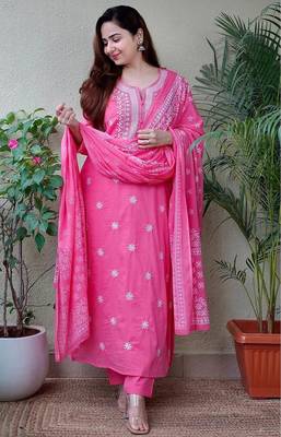 Pale magenta embroidered suit set with dupatta 3