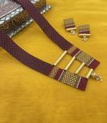 Maroon col handloom fabric long necklace