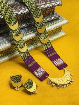 L green chandrakor, long necklace 1