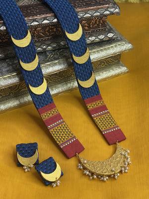 Blue chandracor, long necklace 1