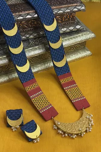 Blue chandracor, long necklace