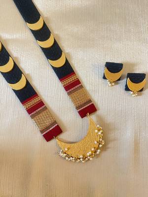 Black chandracor, long necklace 1