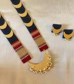 Black chandracor, long necklace