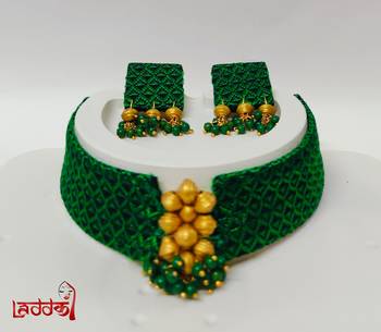 Emrald green col handloom fabric jewelery 1