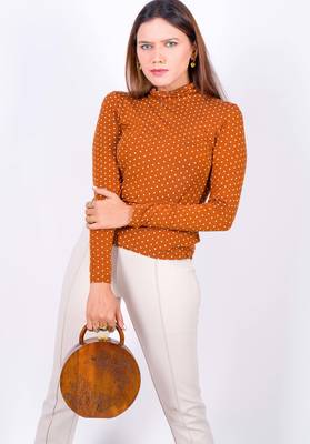 Tash Bags Round engraved bag in solid Sheesham wood 1