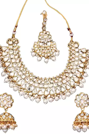 Elegant kundan bridal choker necklace, jhumka earrings & maang tikka | pearl beaded beautiful indian wedding jewelry