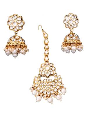 Elegant kundan bridal choker necklace, jhumka earrings & maang tikka | pearl beaded beautiful indian wedding jewelry 6