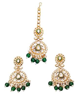 Royal kundan bridal necklace set with green beads, earrings & maang tikka | indian jewelry with pearl & stone detailing 6