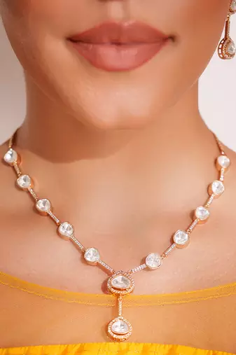 Gold plated kundan necklace set
