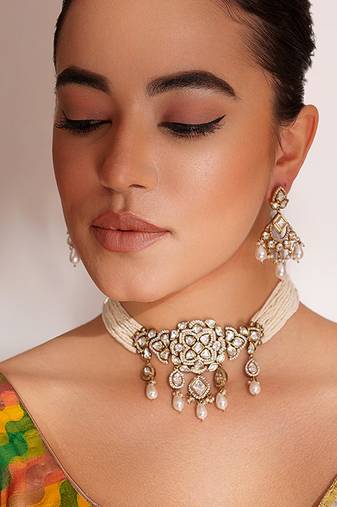 Two toned pearl choker necklace set