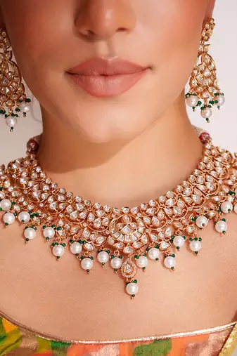 Gold plated kundan necklace set
