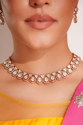 Gold plated kundan choker necklace set
